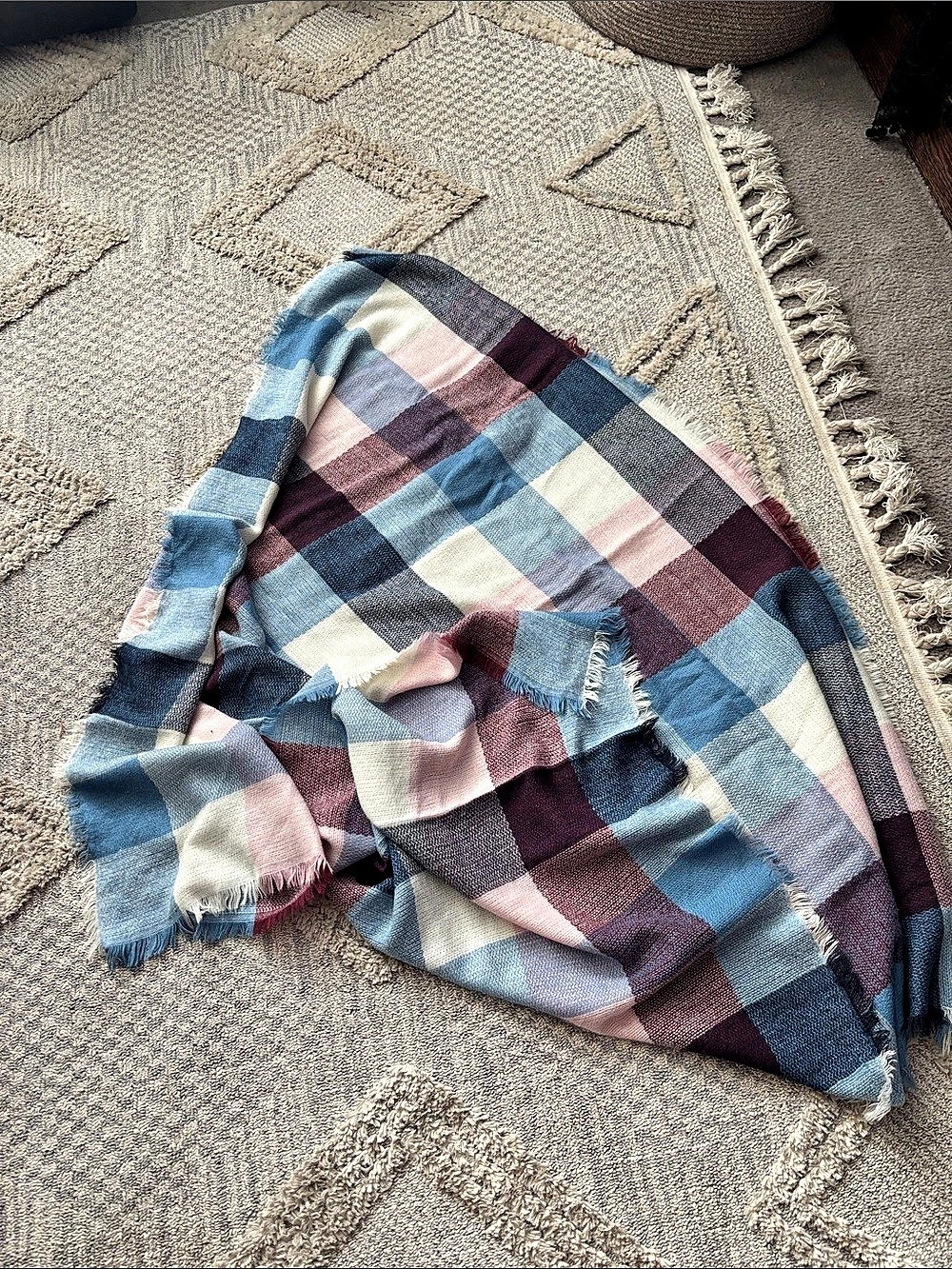 Plaid Blanket Scarf in Blue & Pink Like New